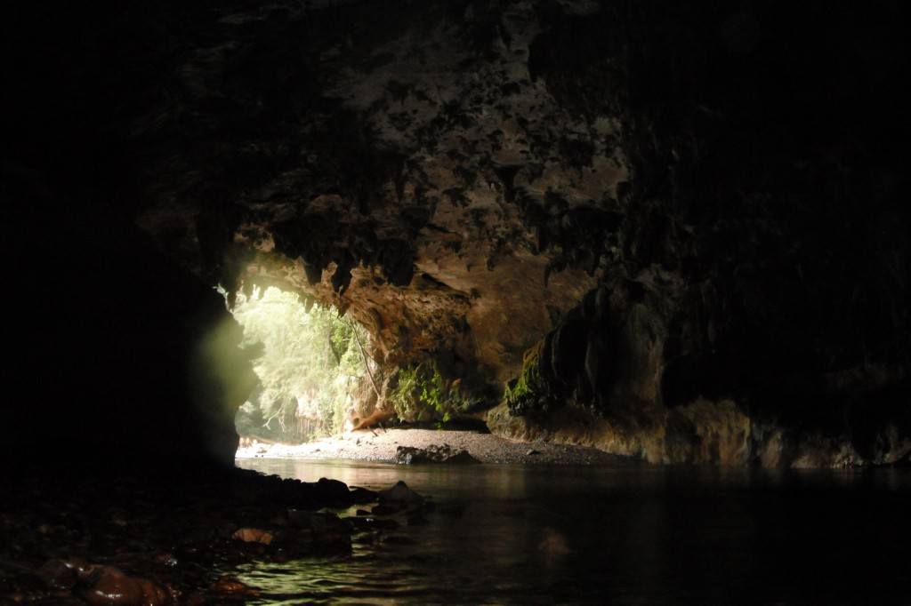 Cave Tubing. Things To Do In Belize