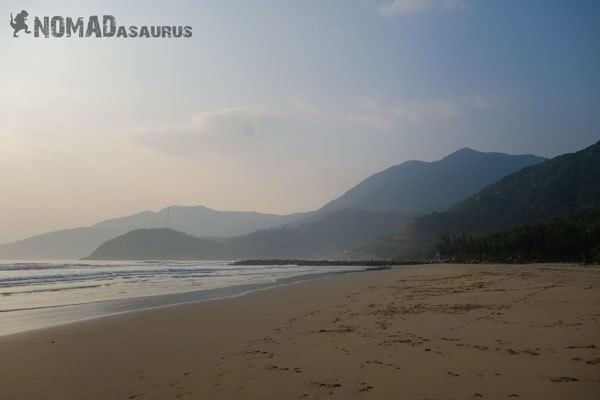 Backpackers Paradox Traveller Vs Tourist Own Beach