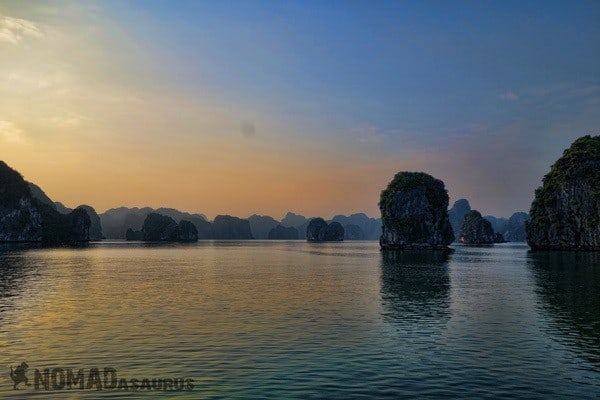 Dusk Islands Halong Bay Vietnam Image Wonder Of The World