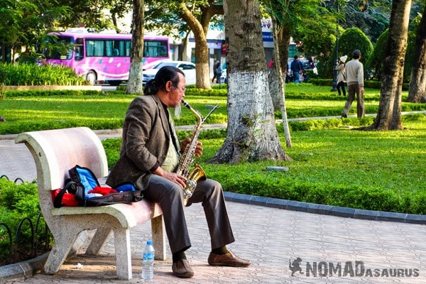 Music Man Photos Make You Travel To Vietnam