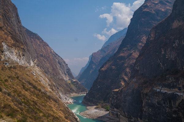 View Tiger Leaping Gorge Trekking Guide Yunnan China