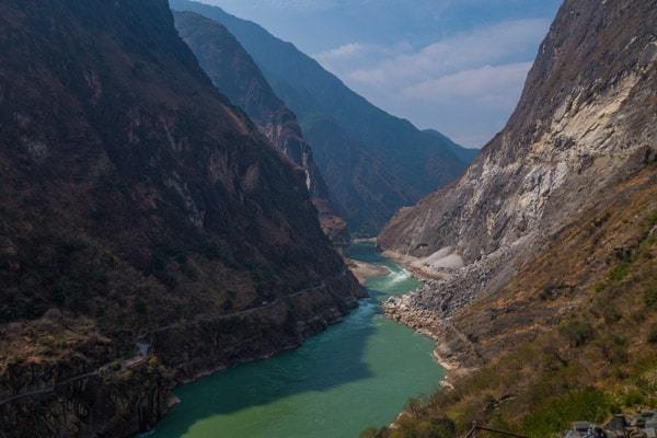 Views Tiger Leaping Gorge Trekking Guide Yunnan China