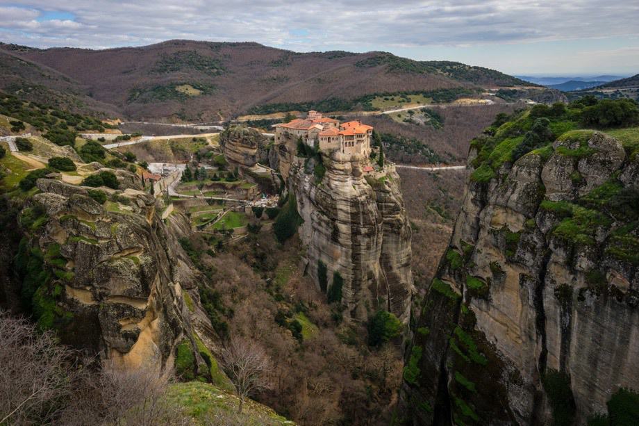 Pinnacle Hiking Tour Of Meteora Monasteries