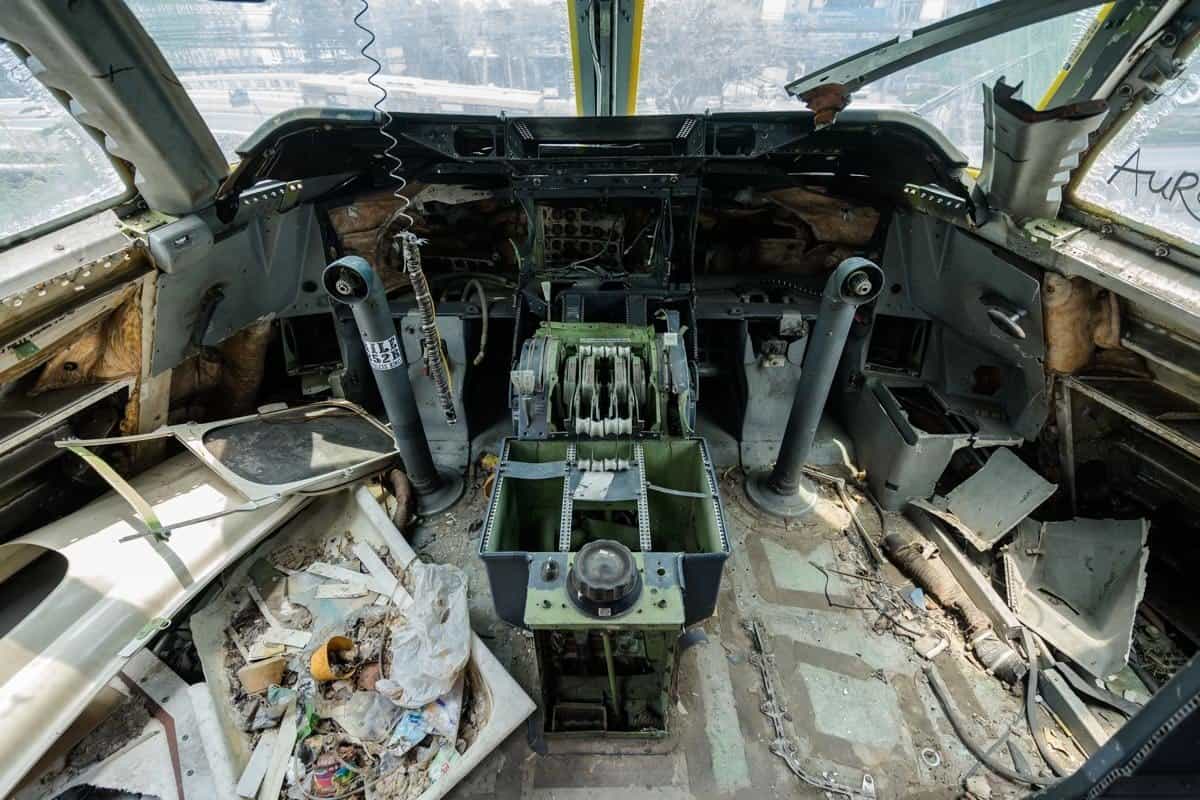 Cockpit 747 Bangkok's Airplane Graveyard