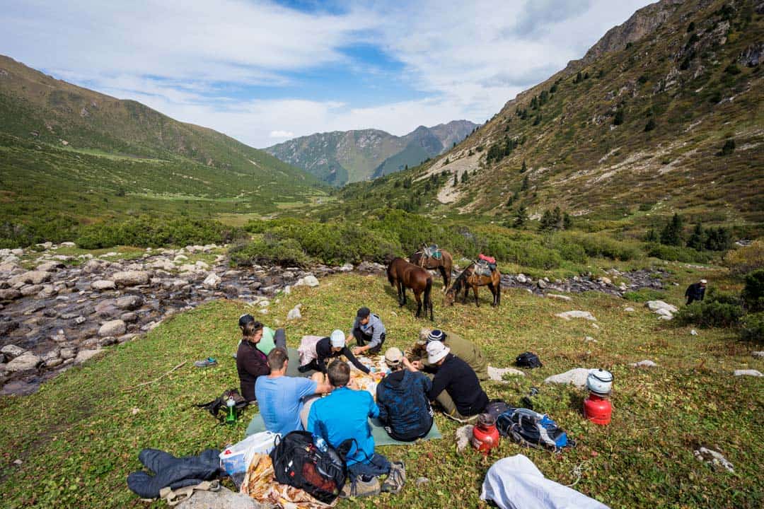 Lunch Boz Uchuk Trek