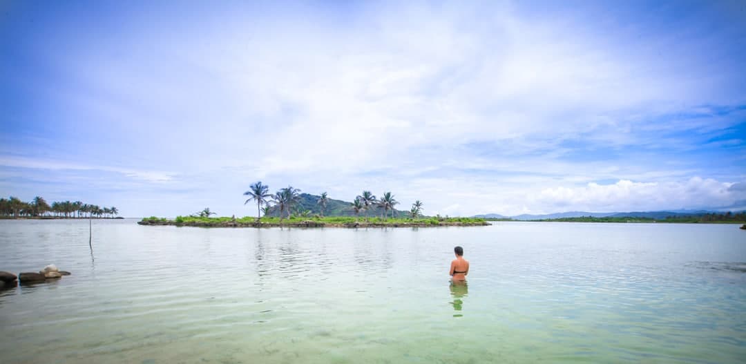 San Blas Islands Speedboat