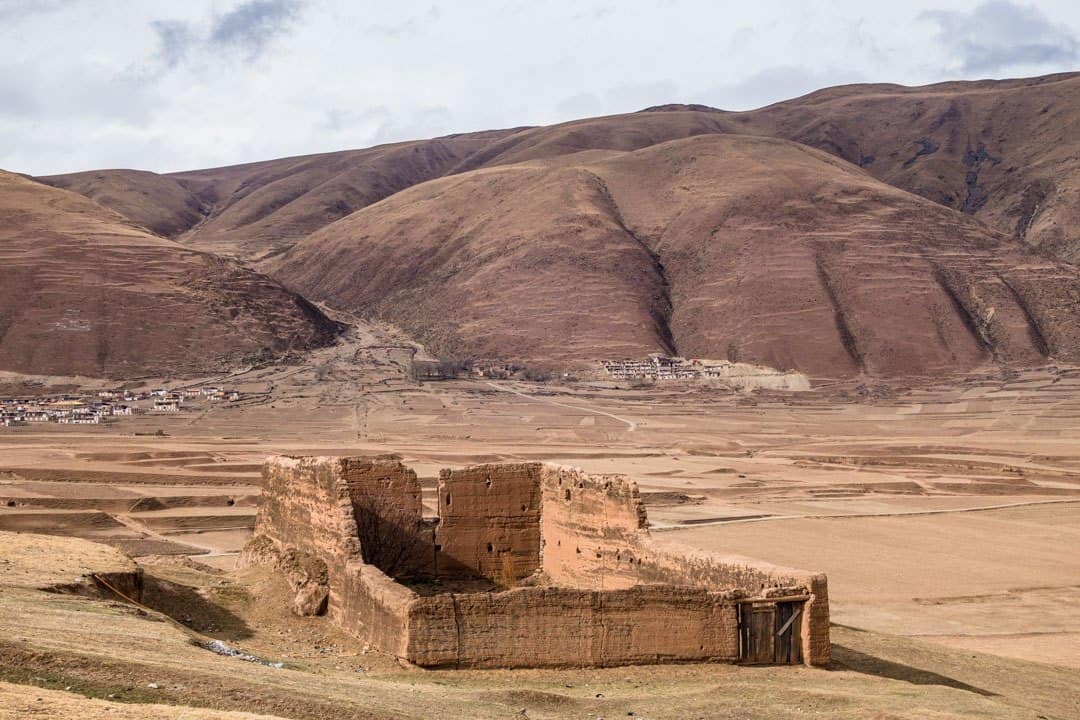 kicking upwards clouds of dust as well as debris patch nosotros stood on the side of the highway I Shat Myself In Influenza A virus subtype H5N1 Tibetan Monastery