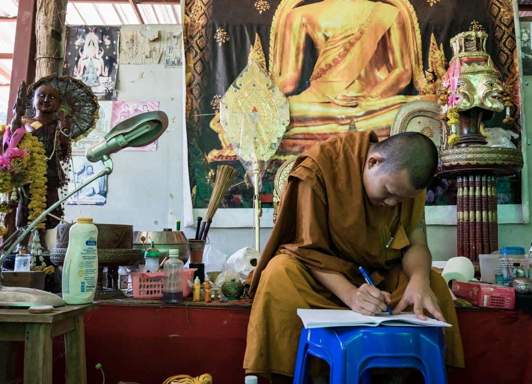The sugariness fragrance of incense drifted across the opened upwards Getting a Sak Yant inwards Chiang Mai (Hygienically too Safely)