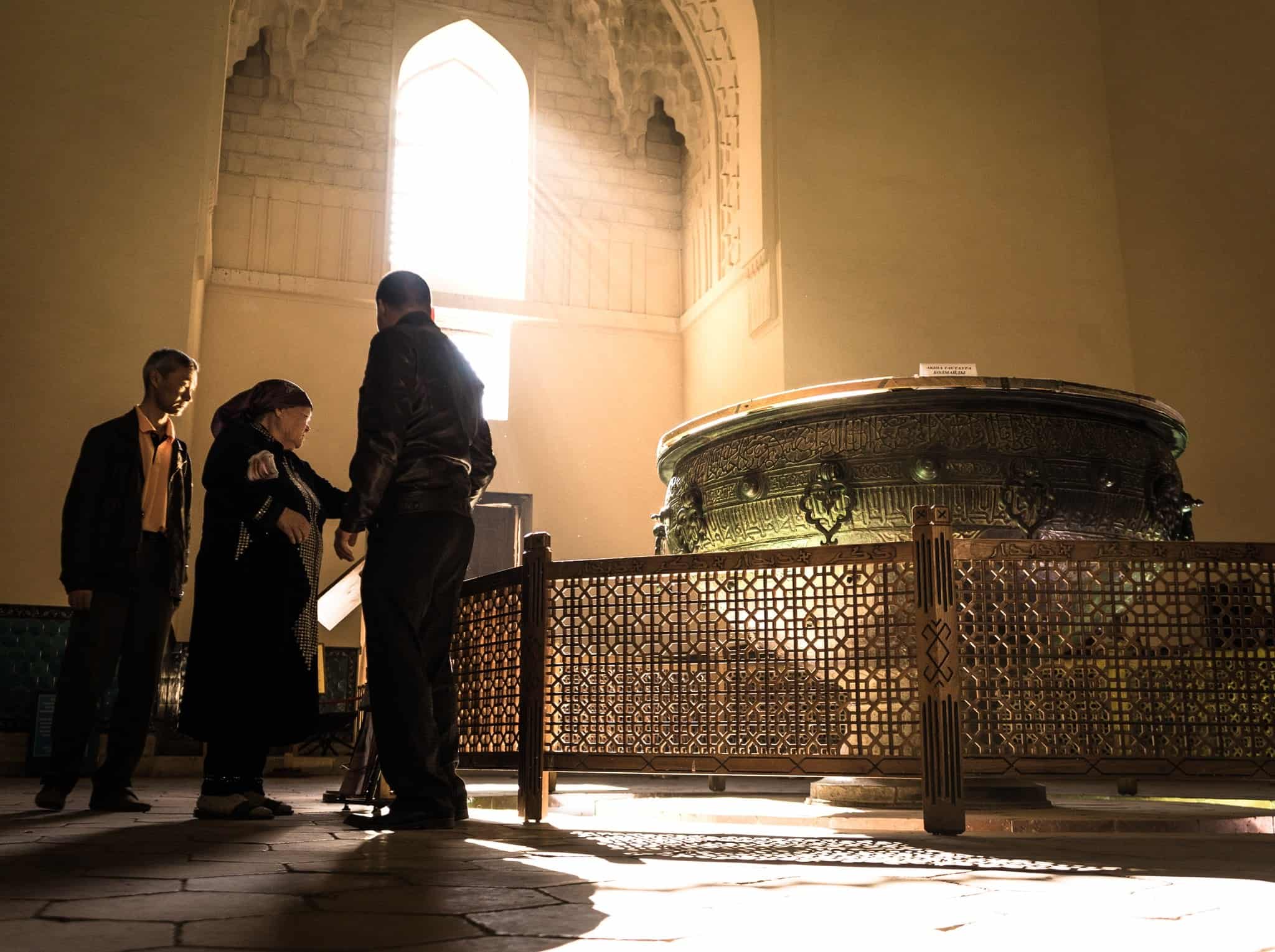Cauldron Turkistan The Mausoleum Of Khawaja Ahmed Yasawi
