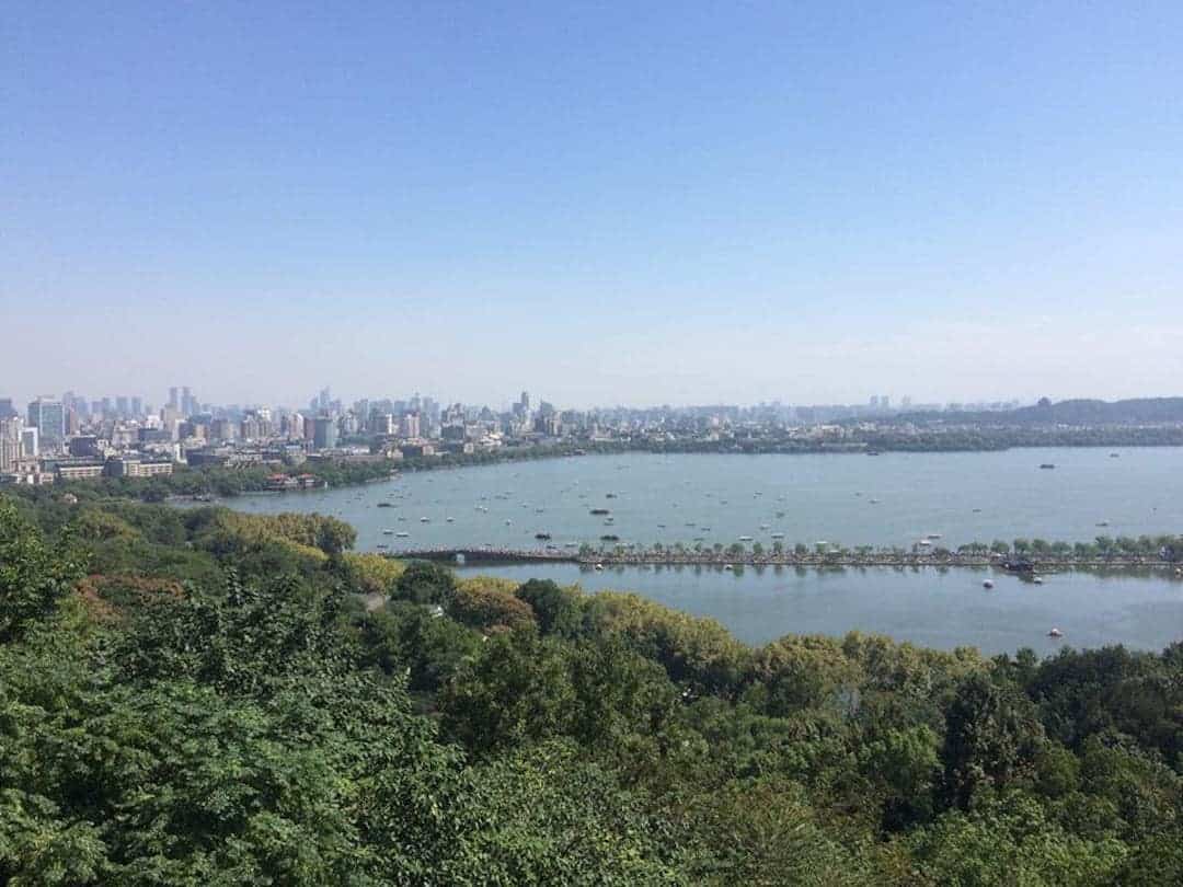 The carved Buddhas were i of my favourite parts of visiting this expanse The 10 Best Things to Do inward Hangzhou, China