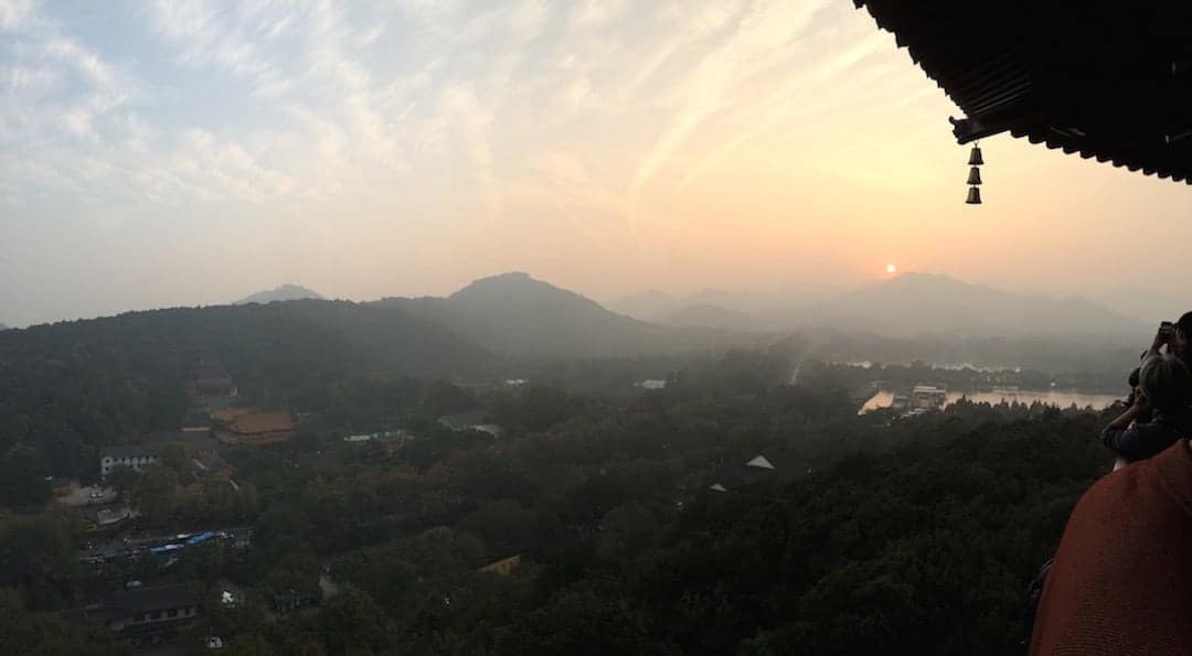 The carved Buddhas were i of my favourite parts of visiting this expanse The 10 Best Things to Do inward Hangzhou, China