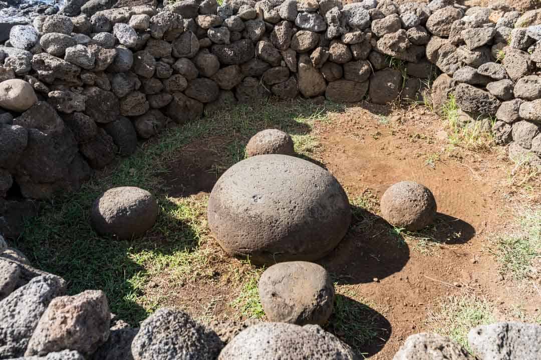 From watching the sunrise over the iconic moai to diving inward crystal clear H2O thirty Awesome Things to Do inward Easter Island (2019 Edition)