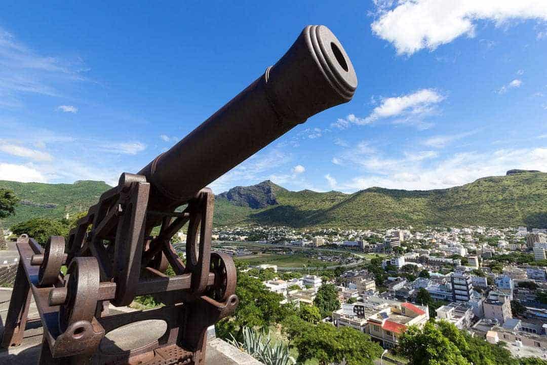 Mauritius is a beautiful isle acre off the southeast coast of Africa inwards the Indian Oce twenty Amazing Things to Do inwards Mauritius