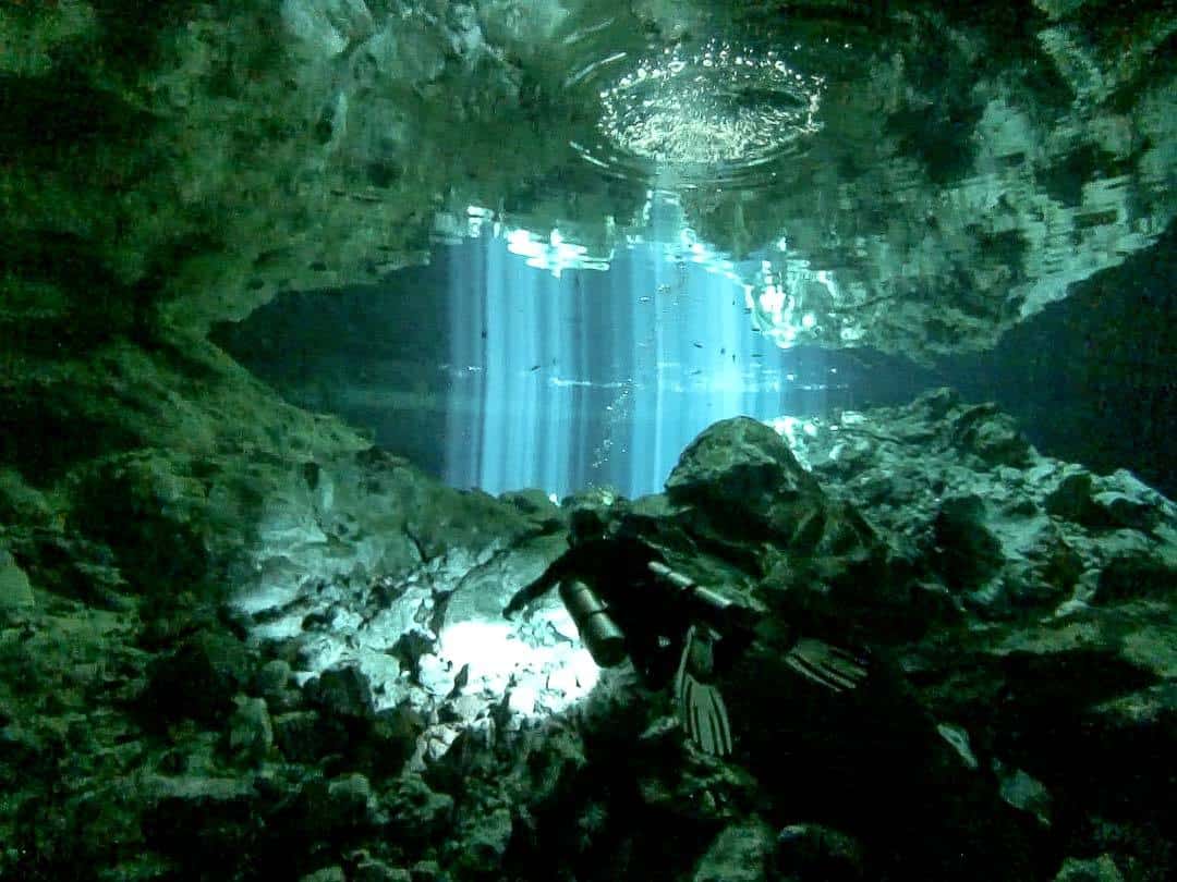 Mexico Cenote Diving Sugarbowl Lightshow