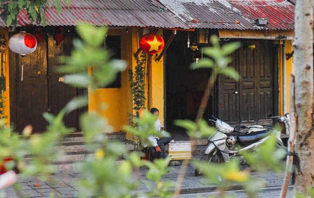 Man Drinking Tea In Hoi An, Vietnam - Digital Nomads Guide To Hoi An