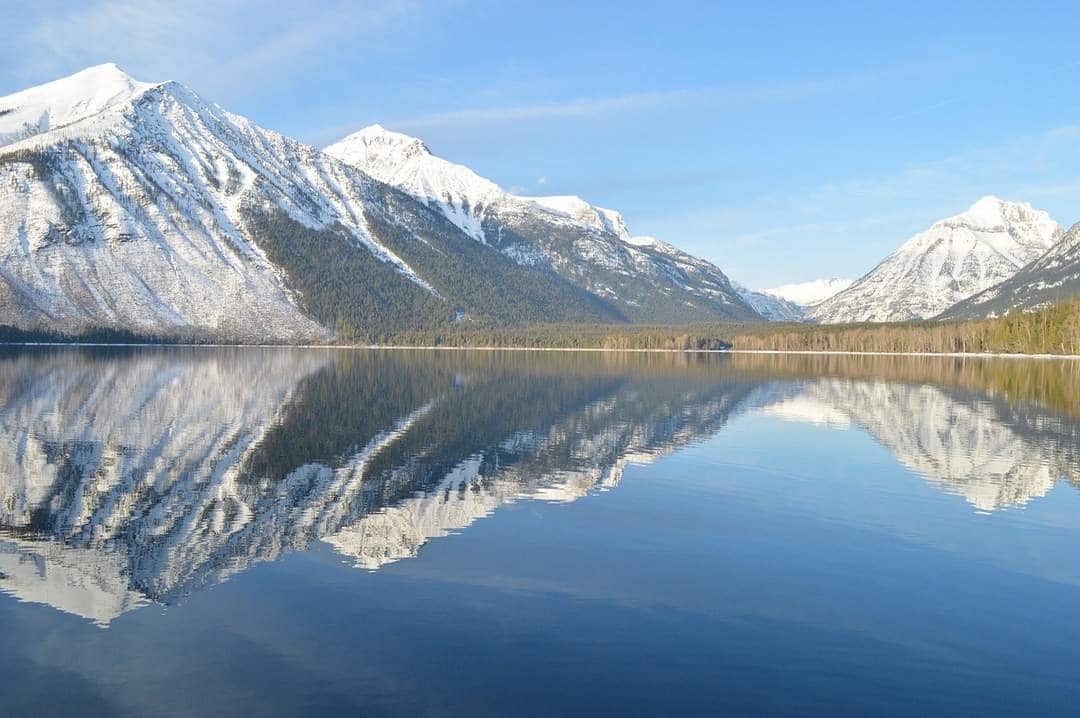 Motorbiking Glacier National Park - Lake Macdonald