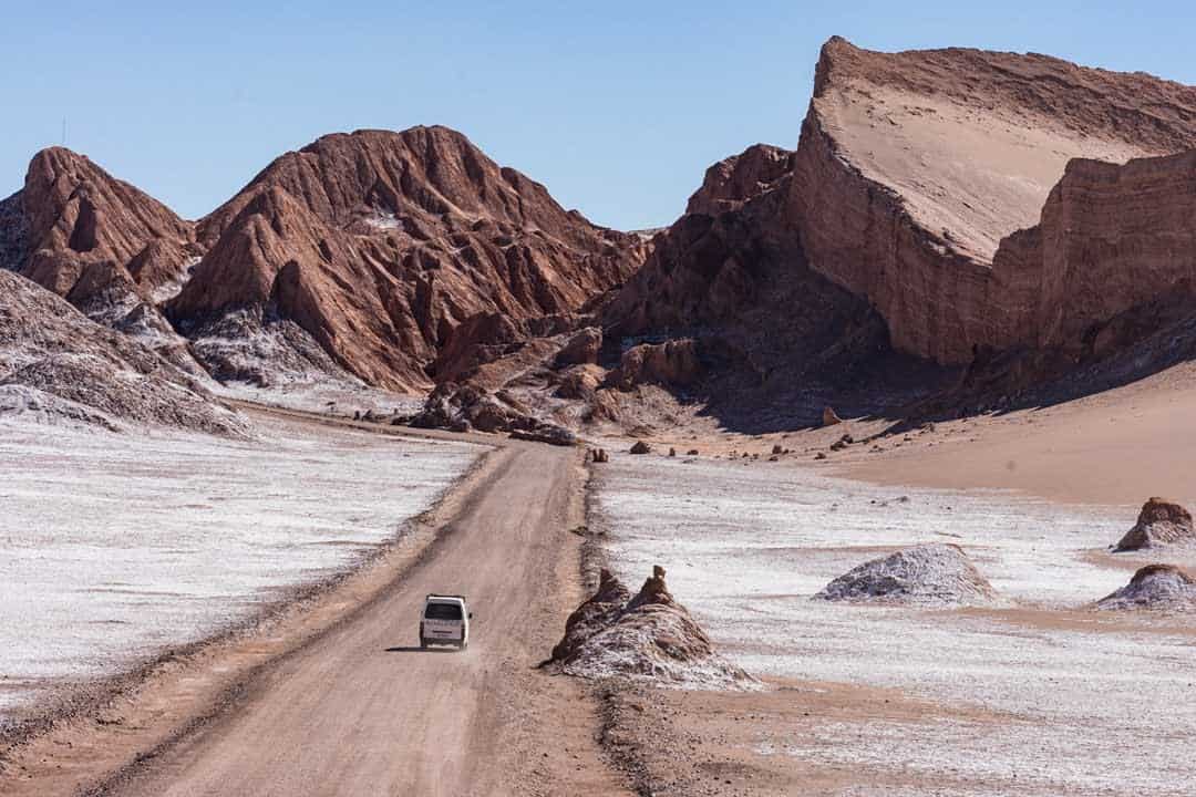 From exploring the Moon Valley to floating effortlessly inwards common salt pools nineteen Epic Things to Do inwards San Pedro de Atacama, Chile