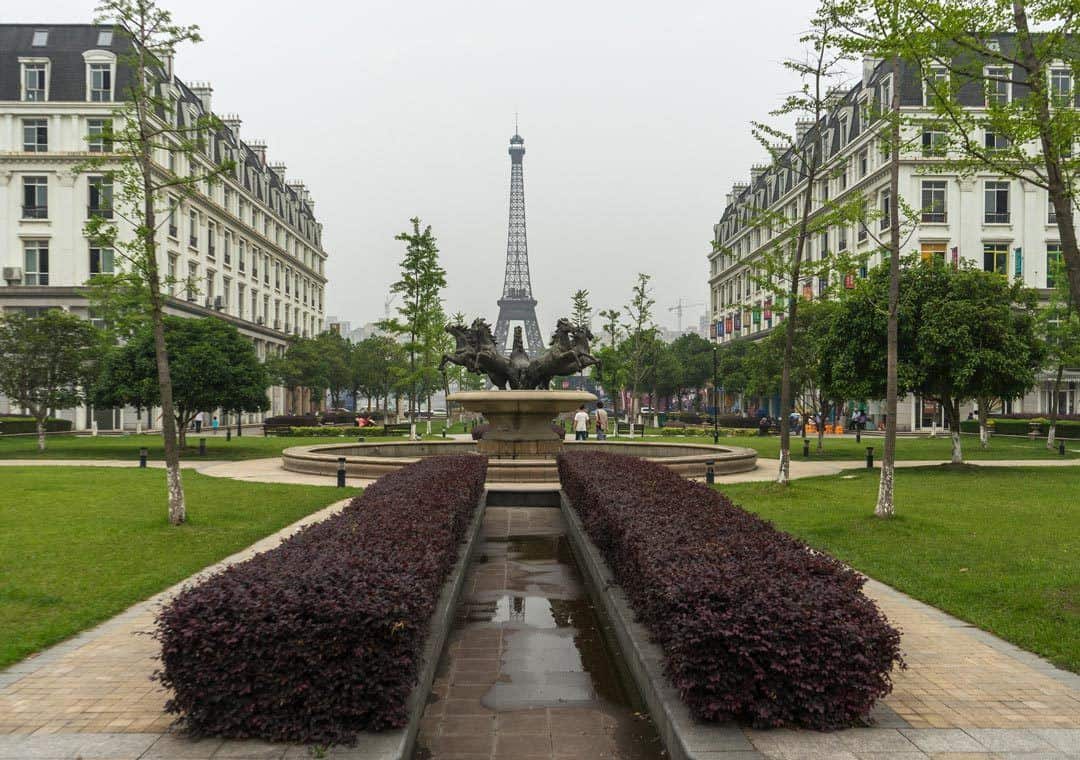 Eiffel Tower replica looms over China's Parisian-style 'ghost town