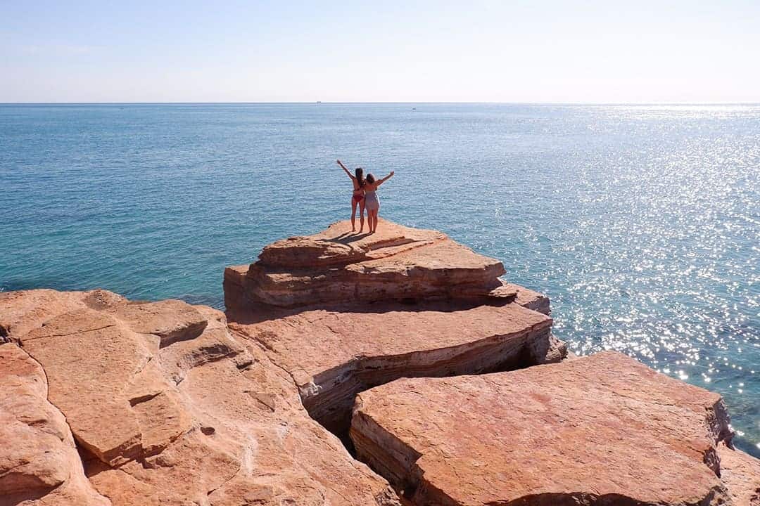 From cliff jumping as well as paddle boarding to marvelling at the beautiful Cable Beach sunsets sixteen Amazing Things to Do inwards Broome, Western Commonwealth of Australia (2019 Edition)
