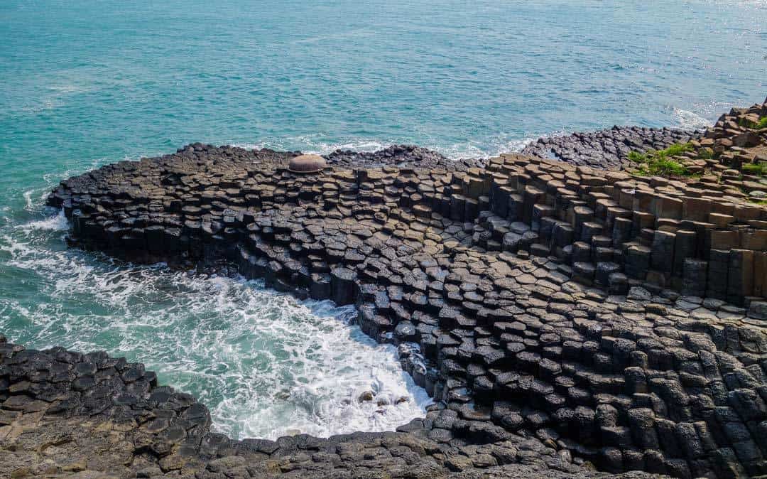 From exploring the biggest caves inward the populace to relaxing on palm 33 Epic Things to Do inward Vietnam (2019 Edition)