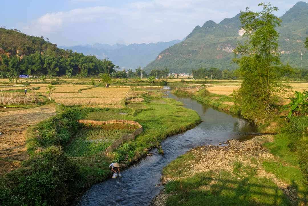 From exploring the biggest caves inward the populace to relaxing on palm 33 Epic Things to Do inward Vietnam (2019 Edition)