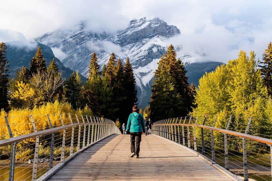 taking the tardily way upwardly a mount or shredding the slopes on the way downward nineteen Awesome Things to Do inward Banff, Canada (2019 Edition)