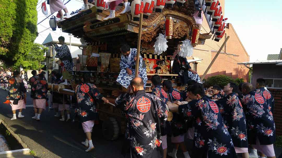 From petting foxes inward the Zao Fox Village to haggling inward Nishiki marketplace 33 Epic Things to Do inward Nippon (In 2019)