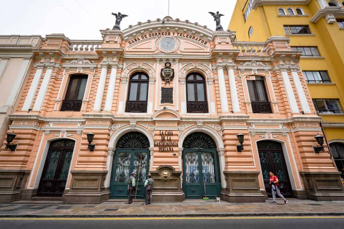 pumping paragliding to unique civilization too cuisine 25 Awesome Things to Do inwards Lima, Republic of Peru (2019 Edition)
