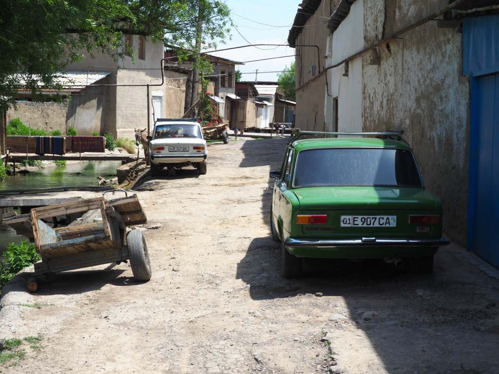 Old Lada's Line The Kolkuz Canal In Tashkent