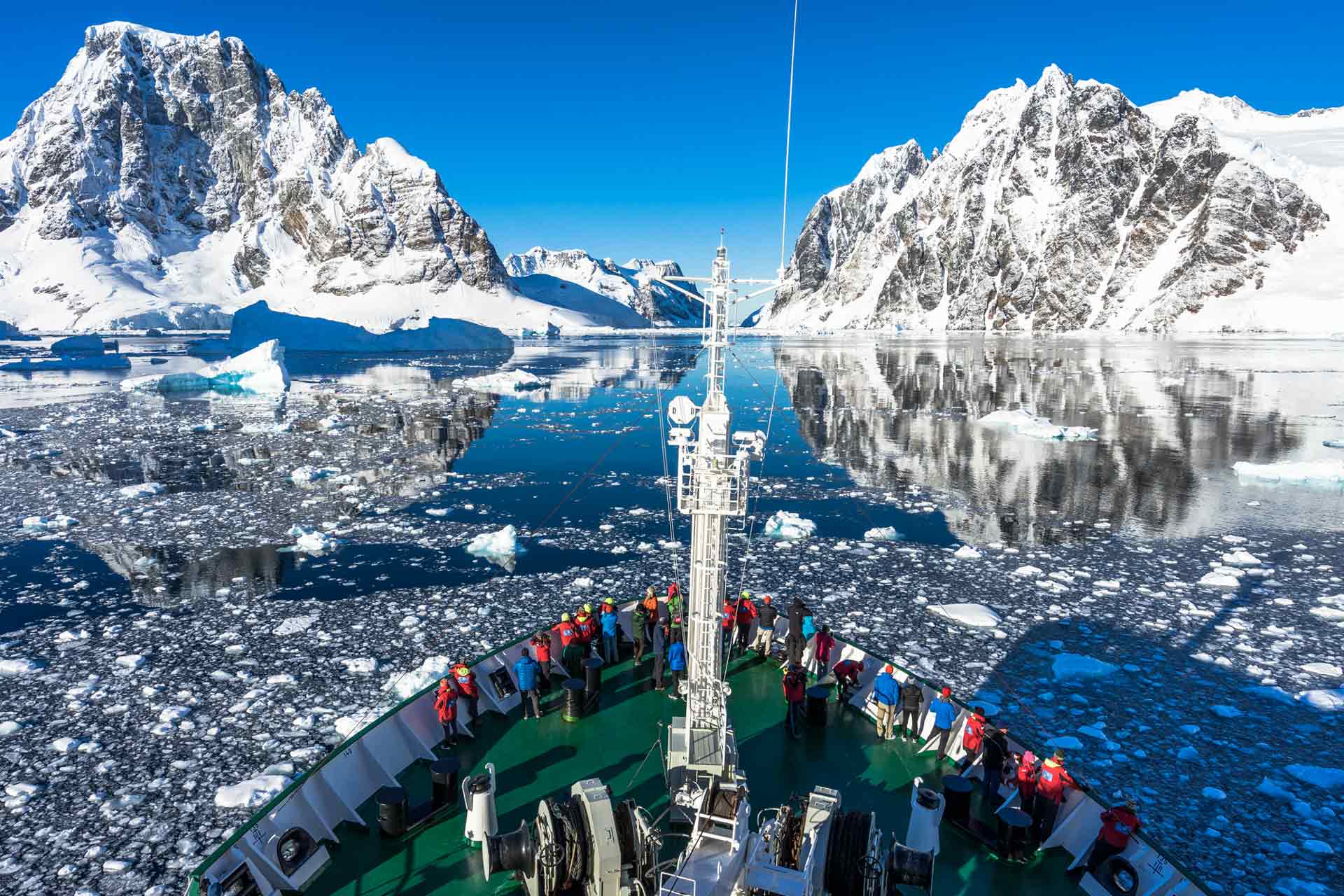 tourist spots in antarctica