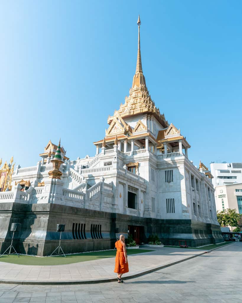 Wat Traimit Monk Golden Buddha