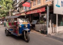 Exploring Yaowarat – A Walking Tour of Chinatown Bangkok
