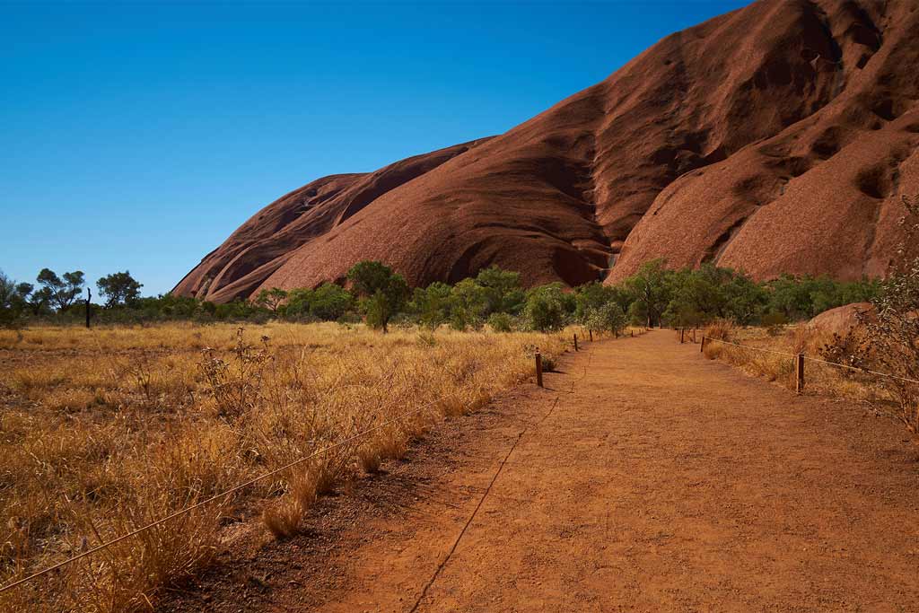 Uluru Walking Trail
